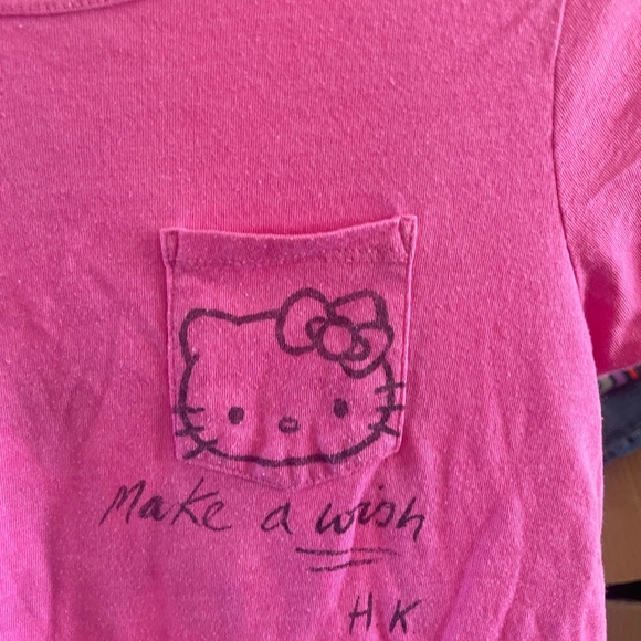 Hello kitty tshirt - Picture 2 of 4